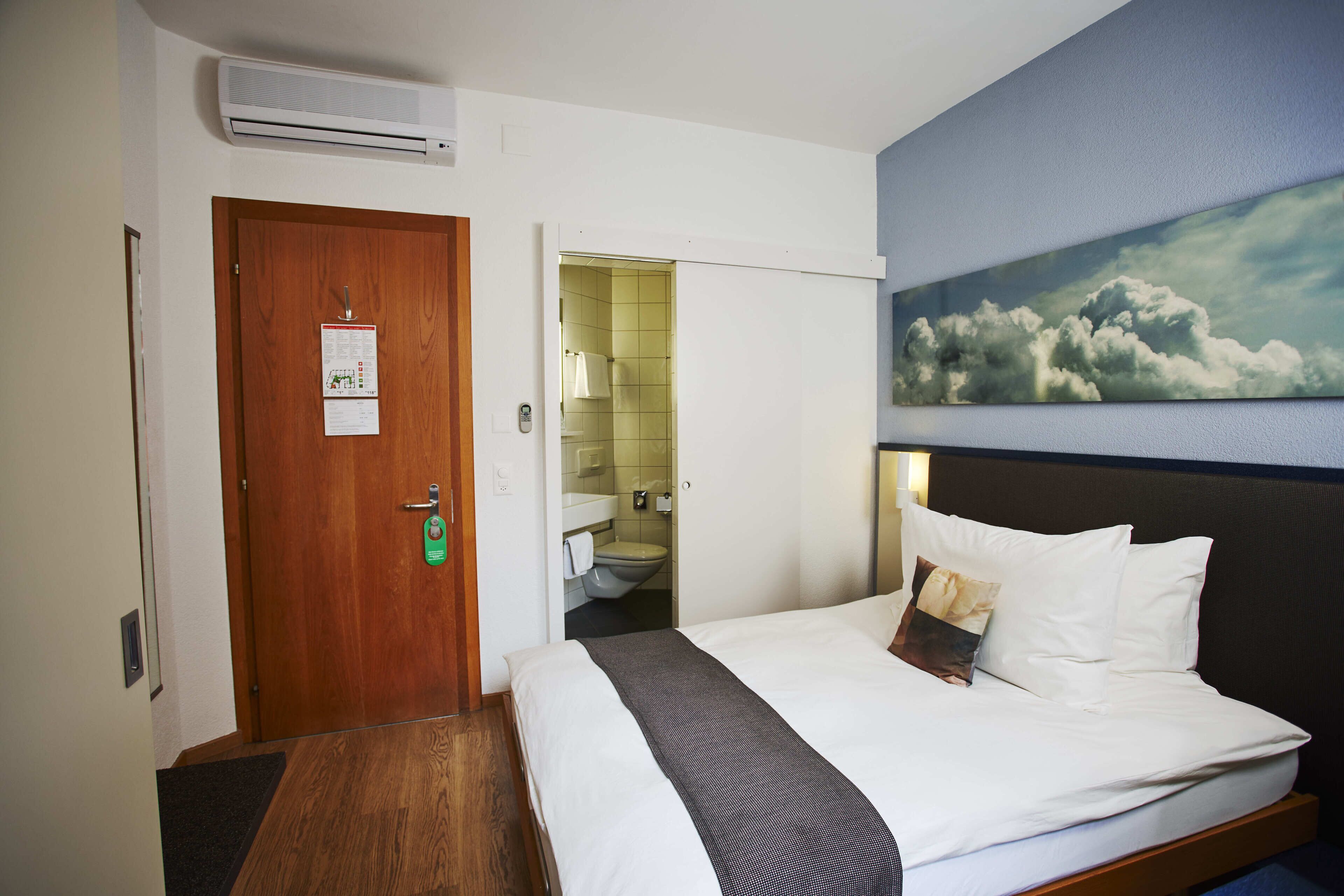Photo - Bristol Hotel