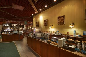 Tägliches Frühstücksbuffet (21 EUR pro Person)