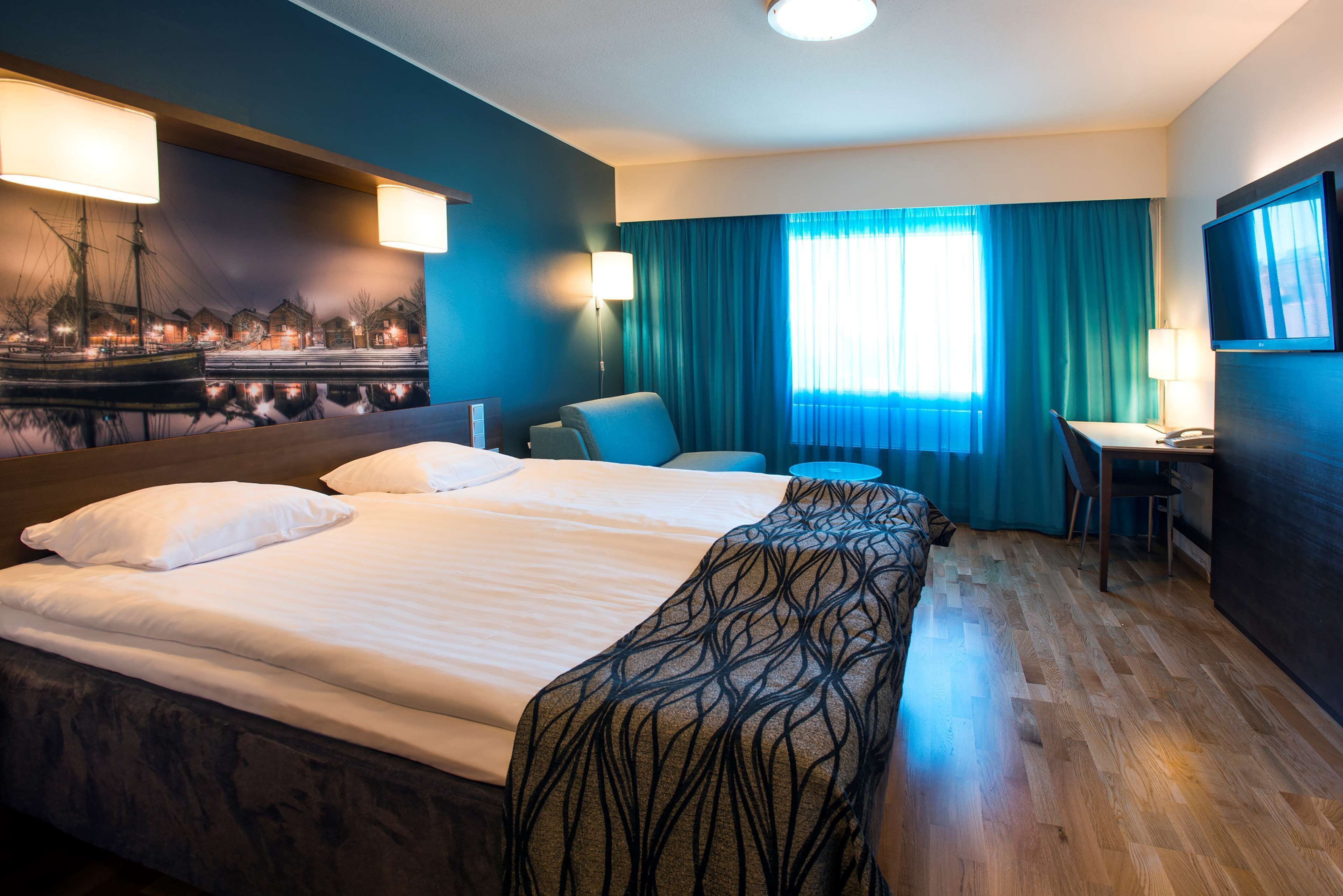 Minibar, desk, blackout drapes, free WiFi