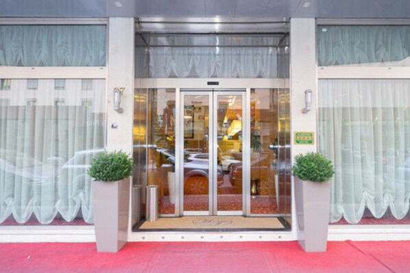 Exterior - Teco Hotel (Milan)