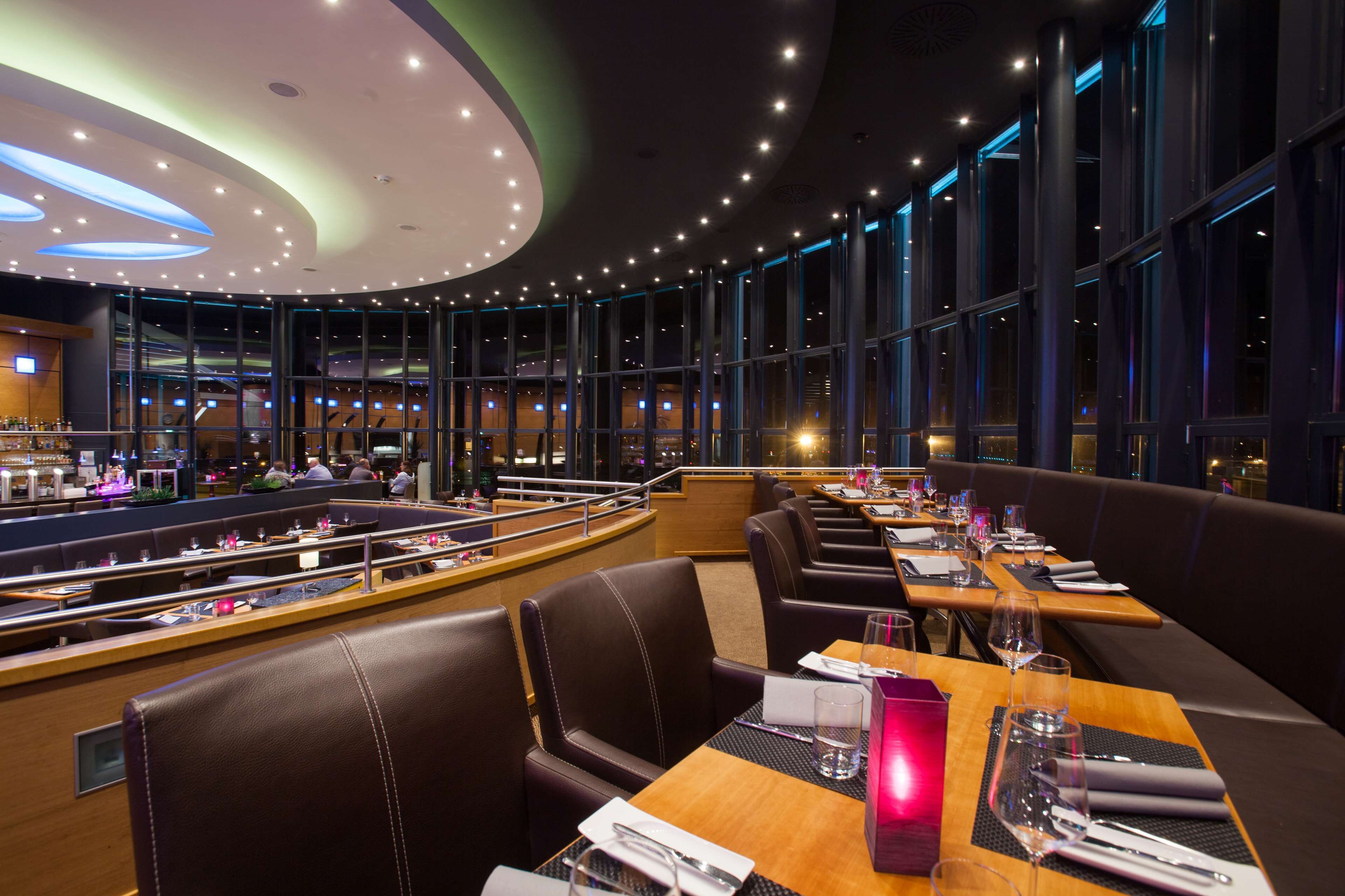 breakfast, lunch, dinner served; international cuisine