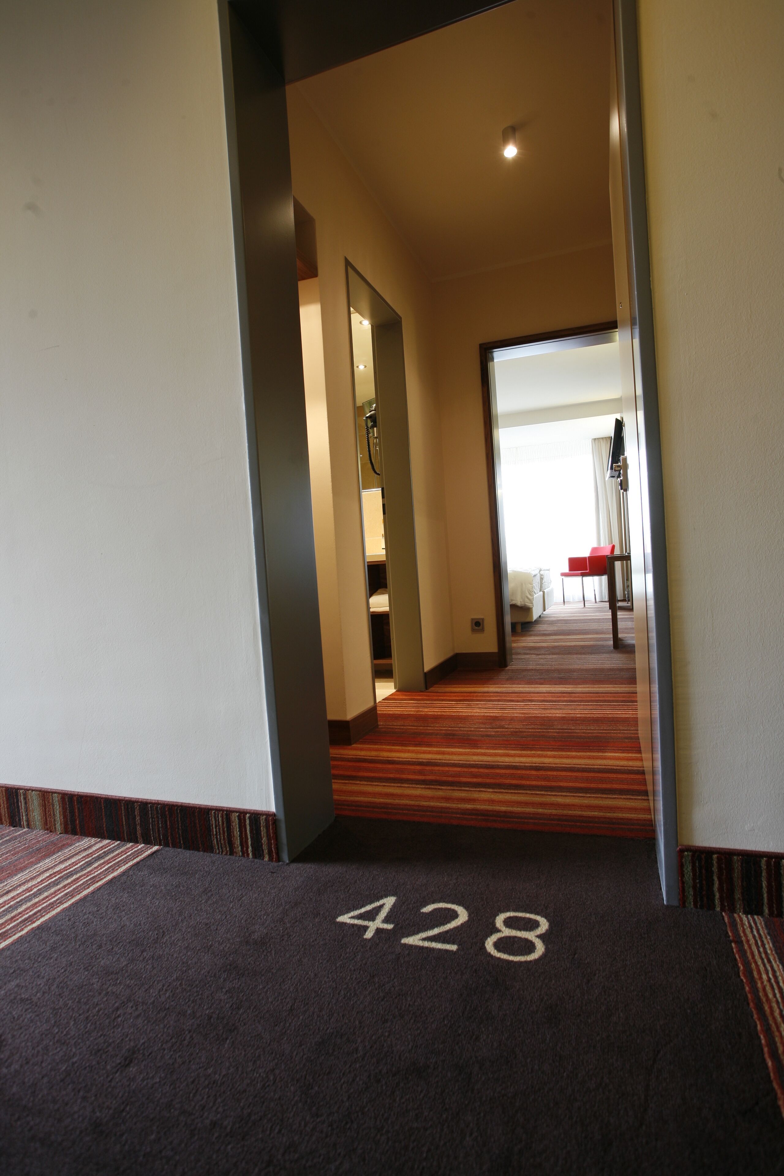 desk, blackout curtains, soundproofing, free cots/infant beds