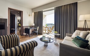 1 bedroom, premium bedding, pillow-top beds, in-room safe