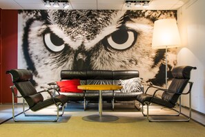 Sala de estar en el lobby