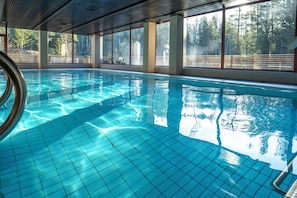 Piscine intérieure