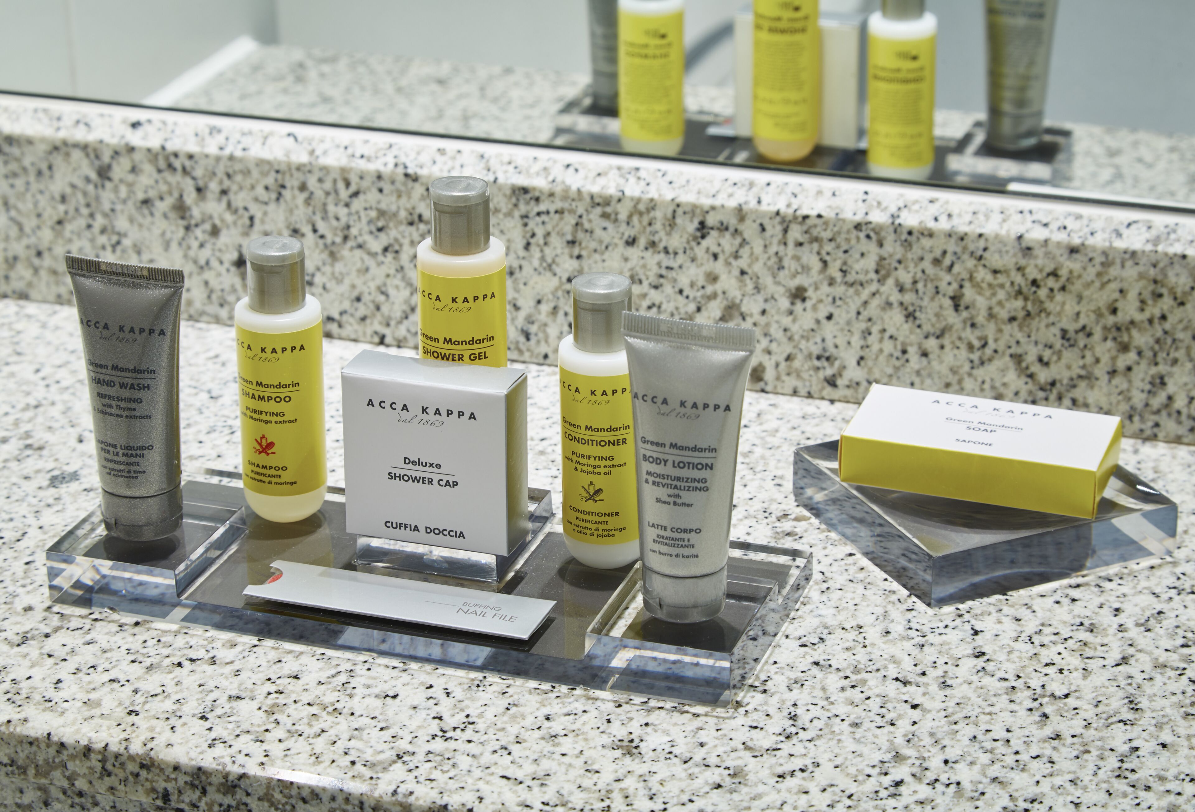 combined shower/bathtub, eco-friendly toiletries, hair dryer, towels