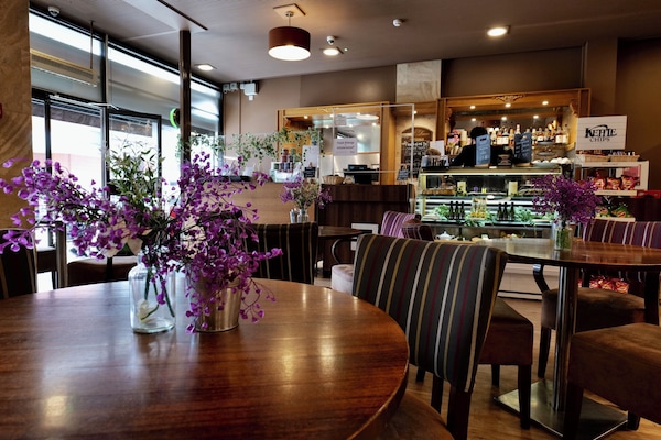 Coffee shop