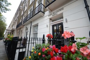 Majoituspaikan sisäänkäynti