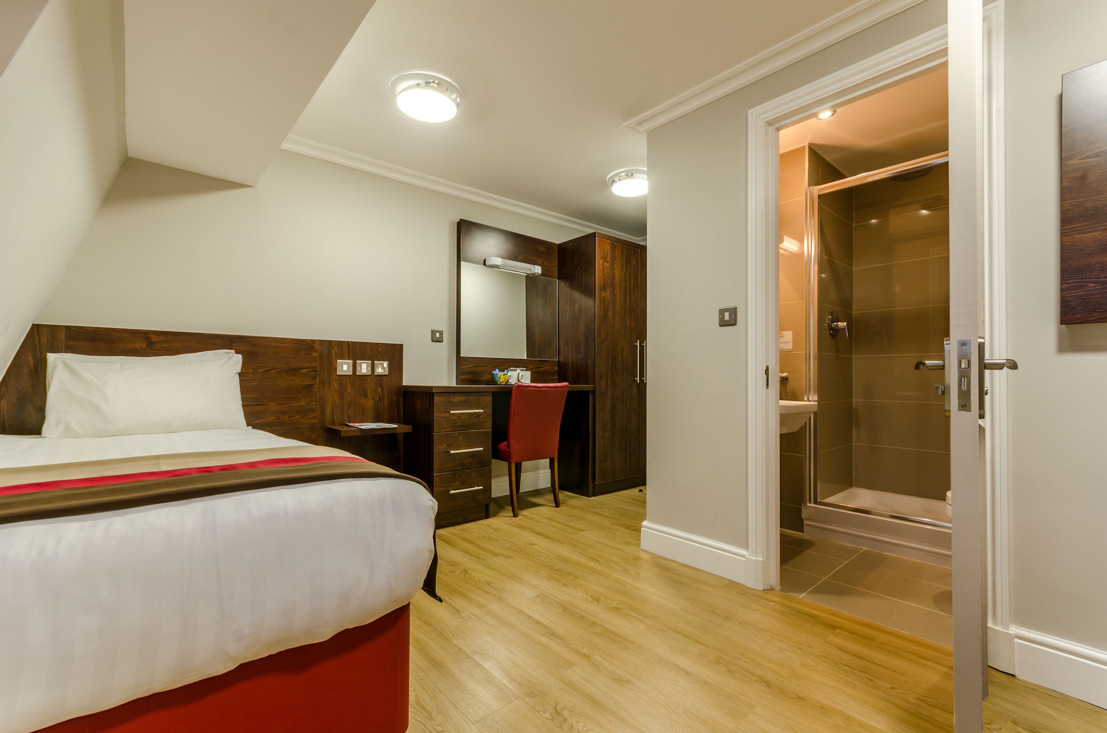 Photo - Royal Cambridge Hotel