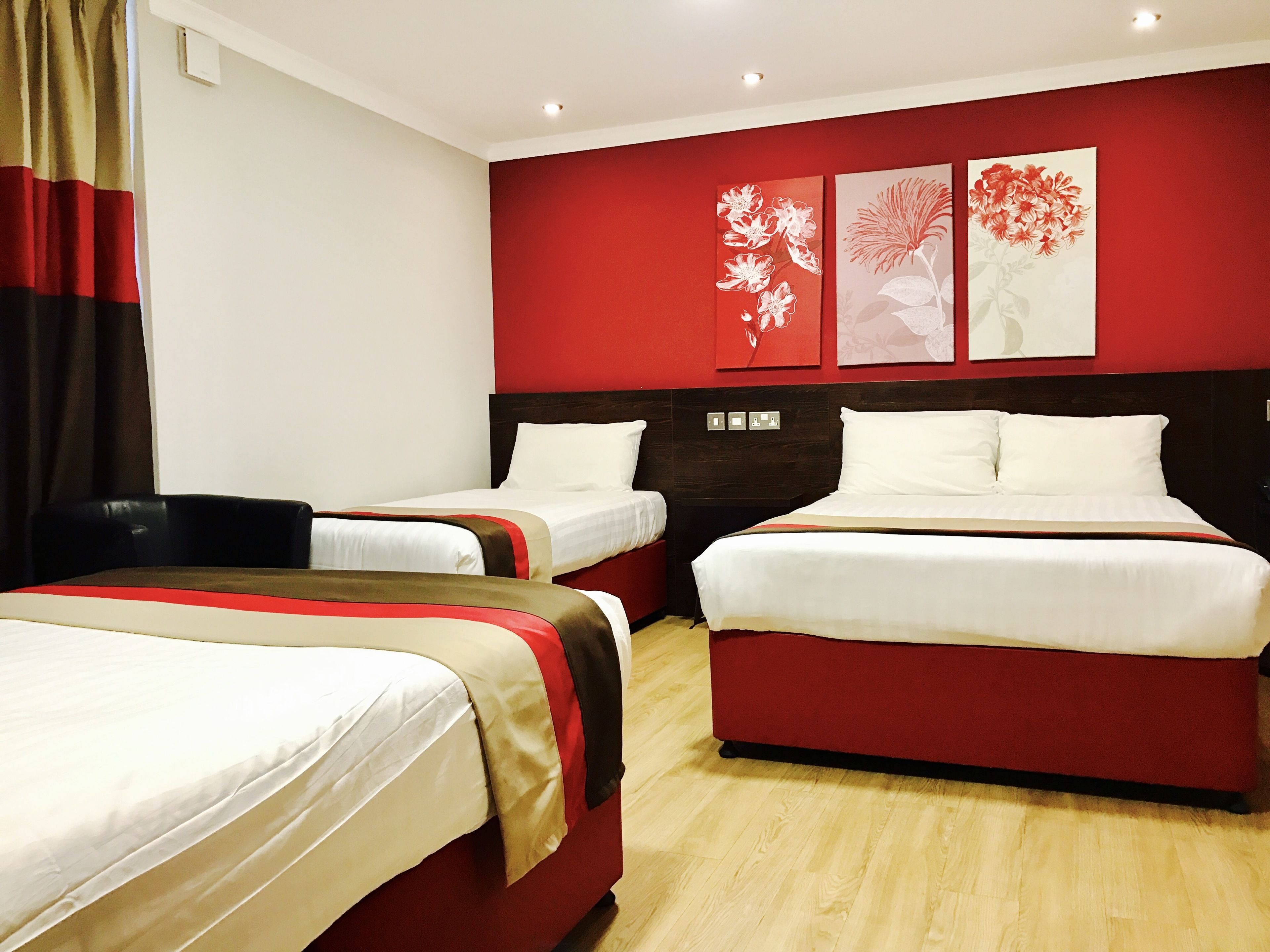 Photo - Royal Cambridge Hotel