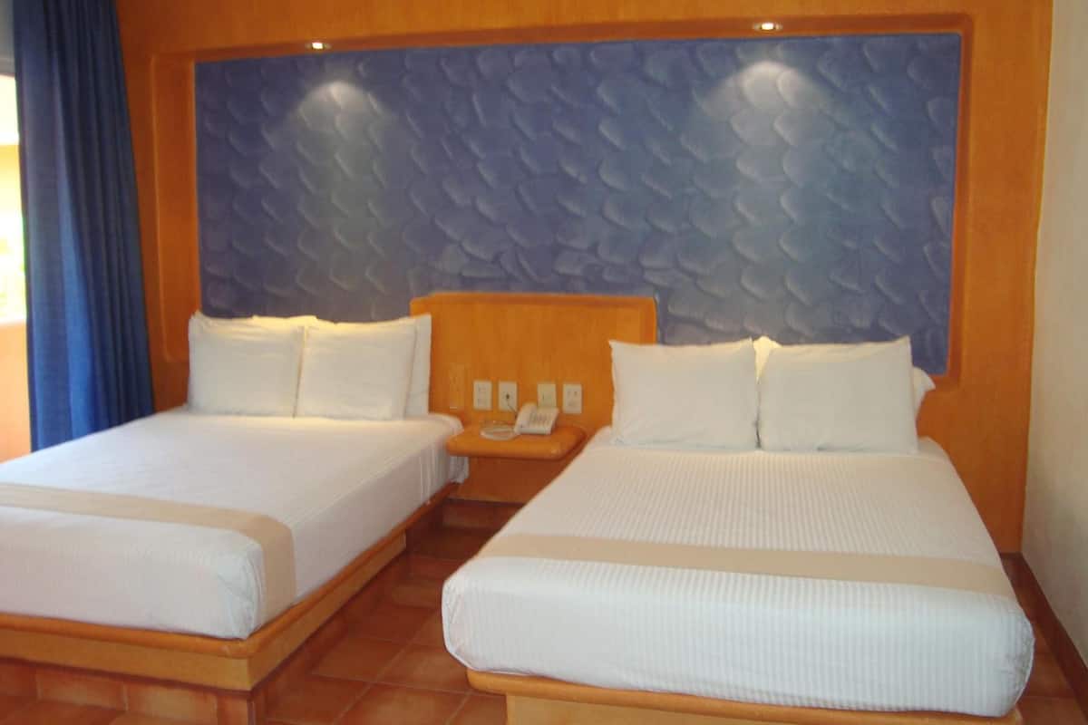 premium bedding, in-room safe, blackout curtains, free wifi