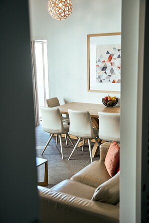 Three Bedroom Suite | Living area | 55-inch Smart TV with cable channels - Salamanca Inn (Battery Point)