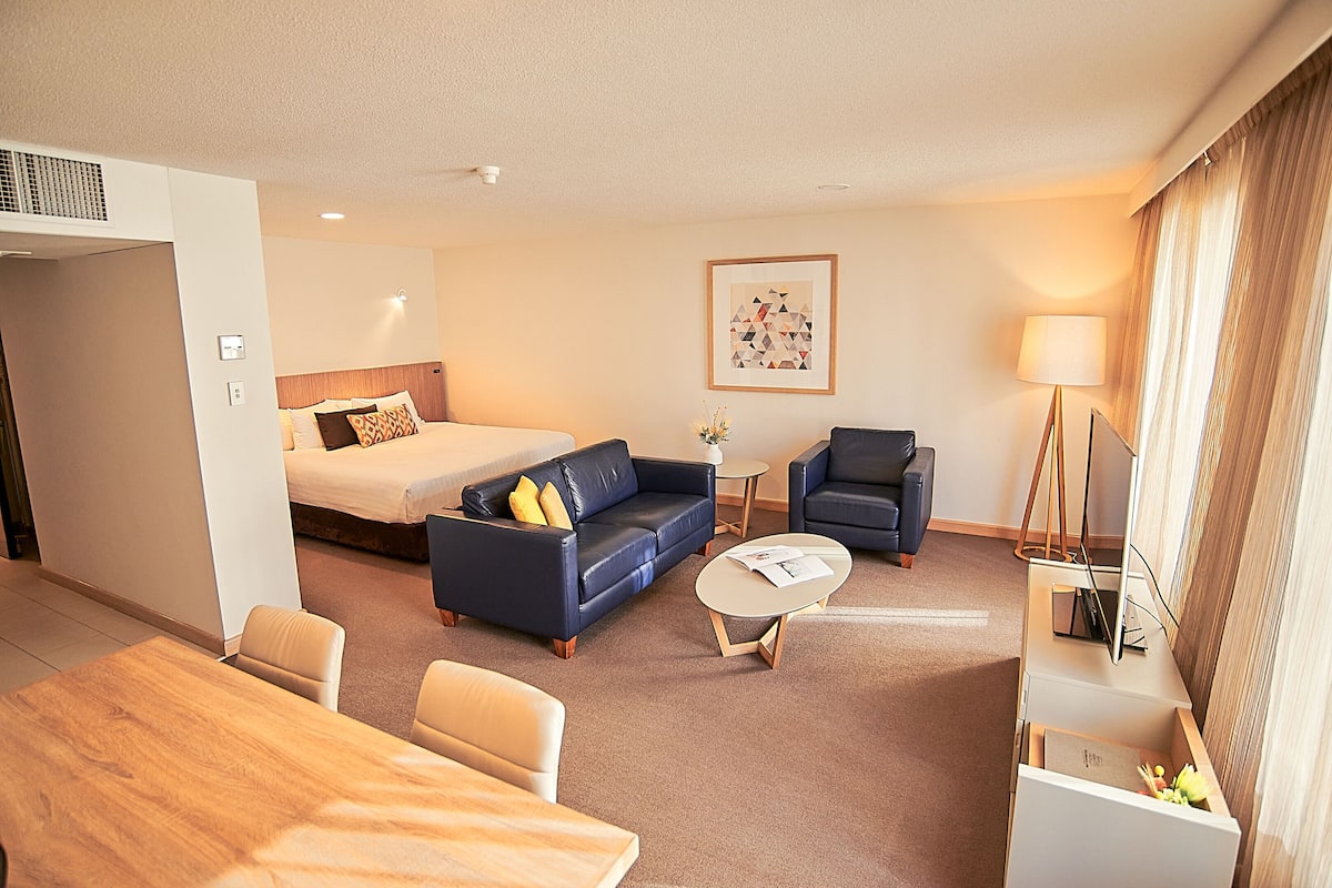 Standard Four Suite | 2 bedrooms, premium bedding, minibar, in-room safe