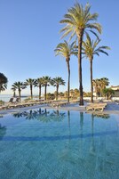 4 piscinas externas