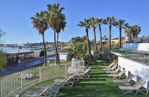 Sundeck