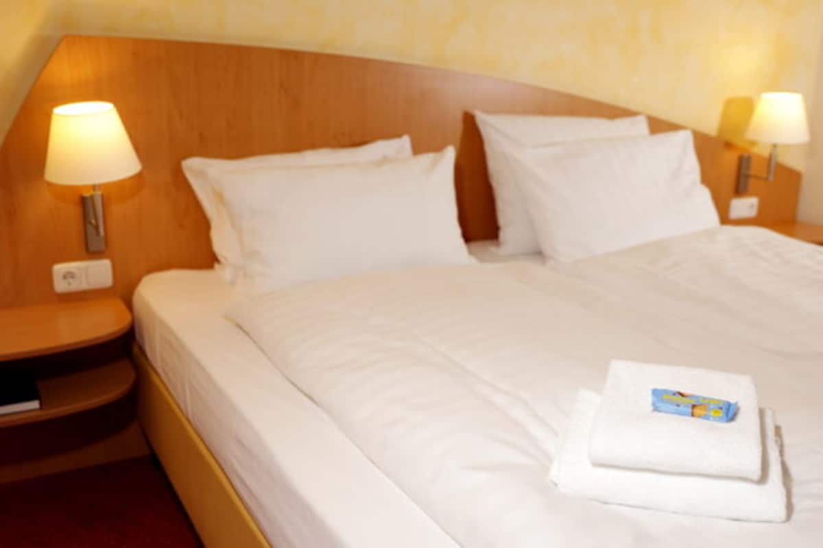 comfort double room | 1 bedroom, hypo-allergenic bedding, minibar, in-room safe