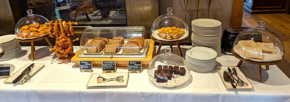 Daily buffet breakfast (EUR 25 per person)