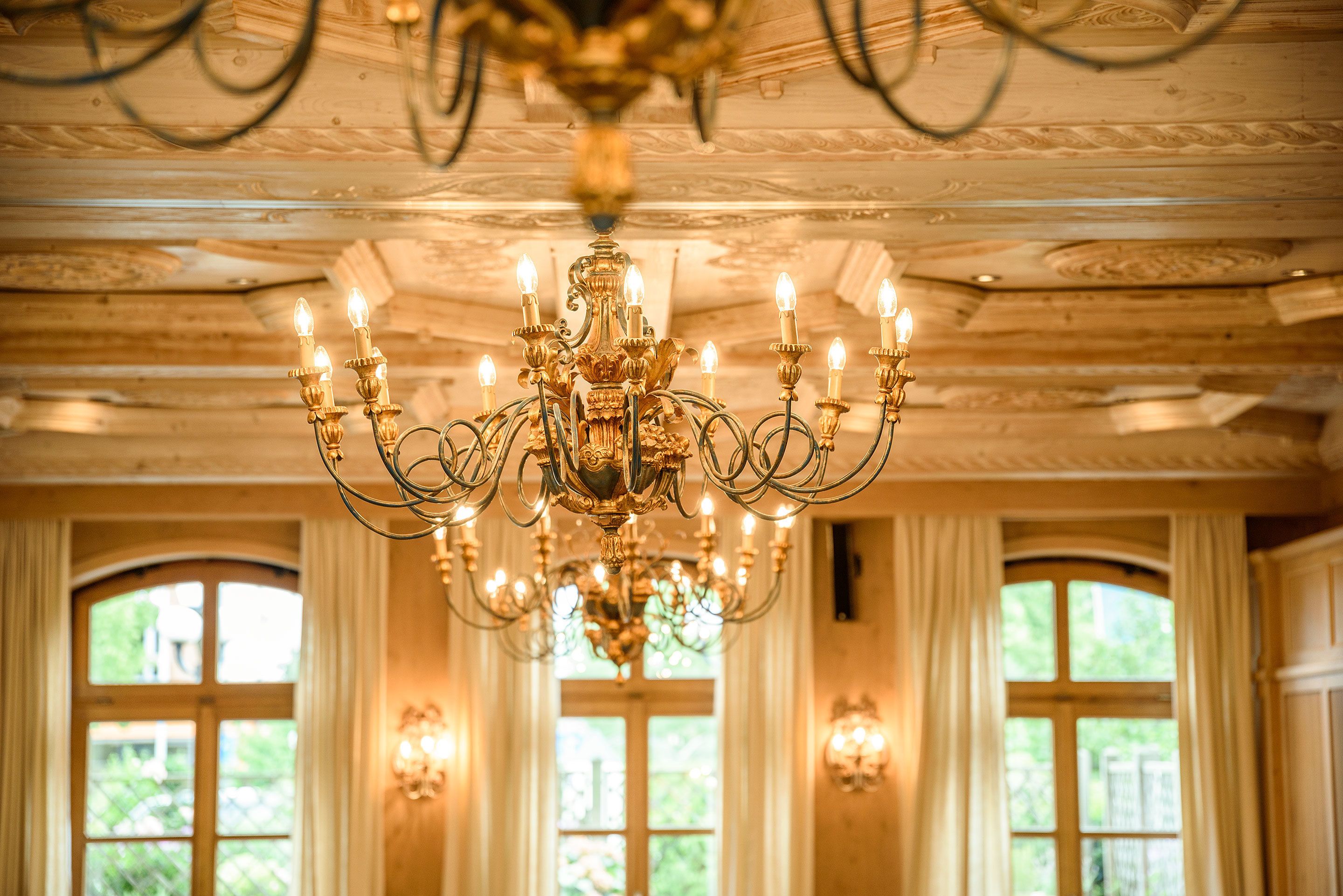 Breakfast, lunch and dinner served