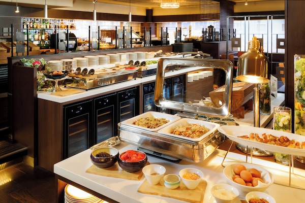 Colazione a buffet, servita tutte le mattine (2420 JPY a persona)