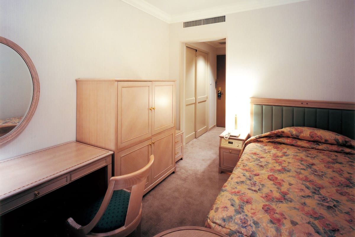 main building, single room | 1 bedroom, minibar, free wifi