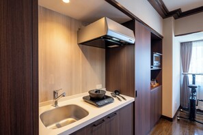 Long Stay Suite Room with Kitchenette - South Building - The Saihokukan Hotel (Nagano)