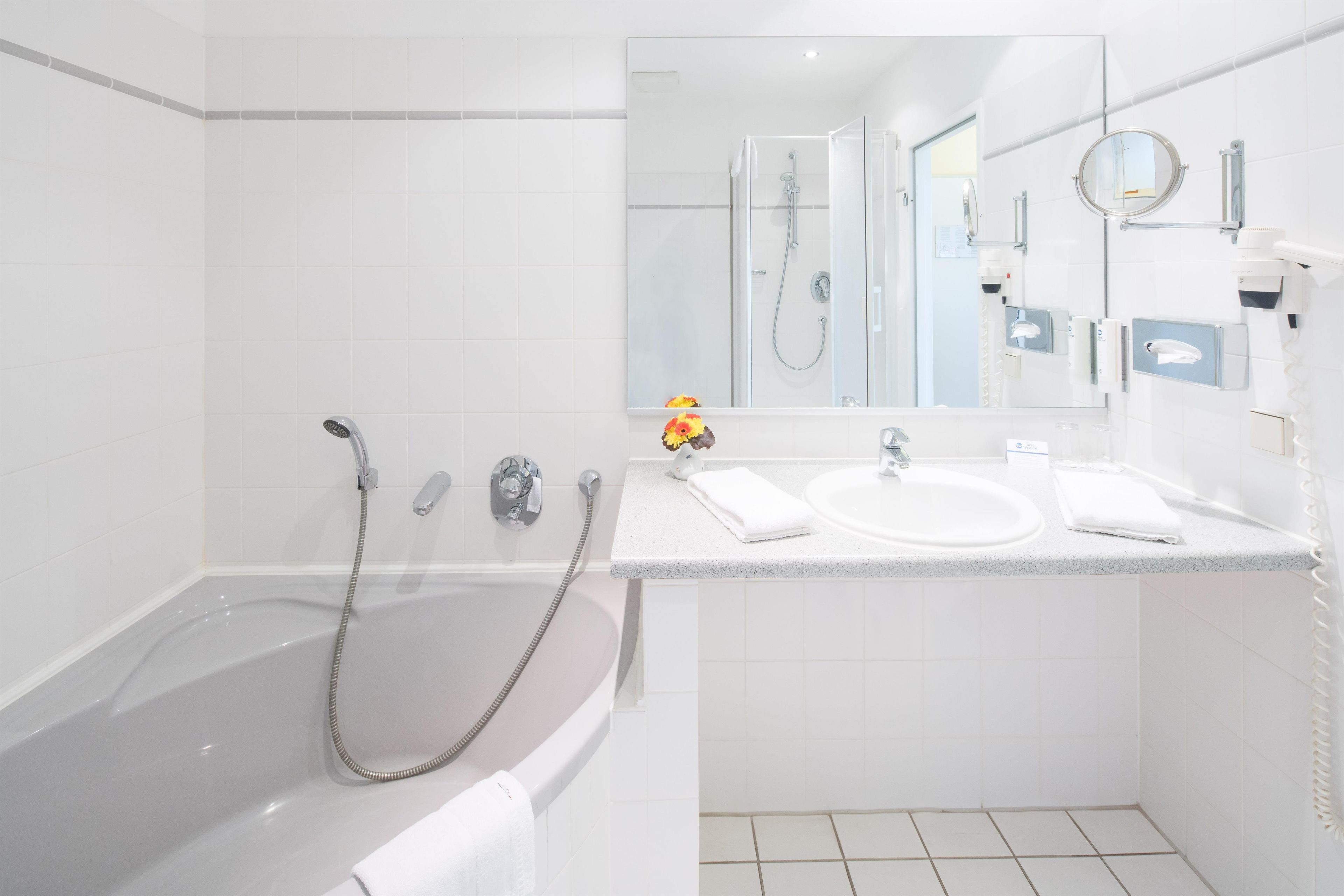 Suite, 1 Doppelbett (Cozy Sitting Corner;Quiet Location) | Badezimmer | Haartrockner, Handtücher