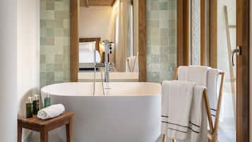 Amenidades de baño ecológicas, secadora de cabello, bidet, toallas