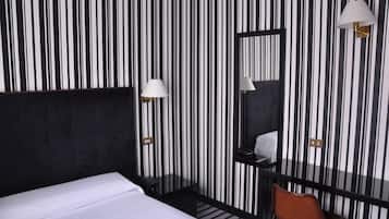Down comforters, minibar, in-room safe, desk