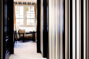 Daunenbettdecken, Minibar, Zimmersafe, Schreibtisch
