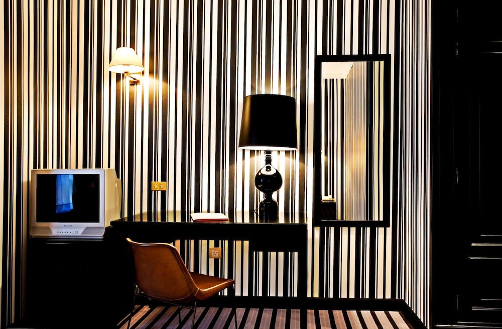 Hotel Clarin by null