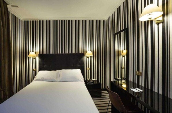 Standard Single Room | 1 bedroom, down comforters, minibar, in-room safe