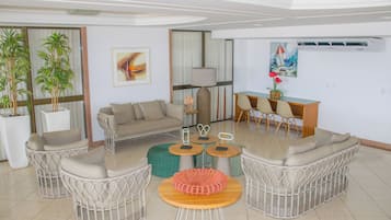 32-inch flat-screen TV with cable channels, TV