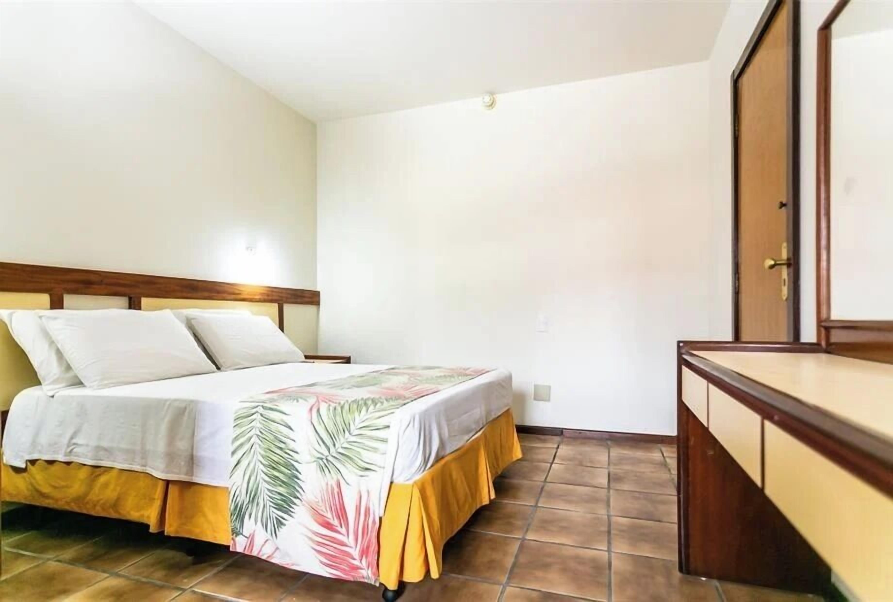 Flat Master | Minibar, escritorio y espacio para trabajar con laptop 