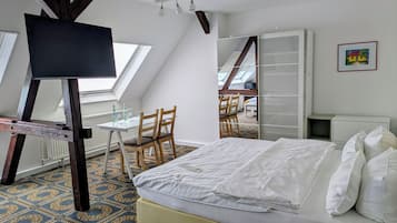 Zweites Zuhause | Wohnbereich | 32-Zoll-Flachbildfernseher mit Kabelempfang, Fernseher