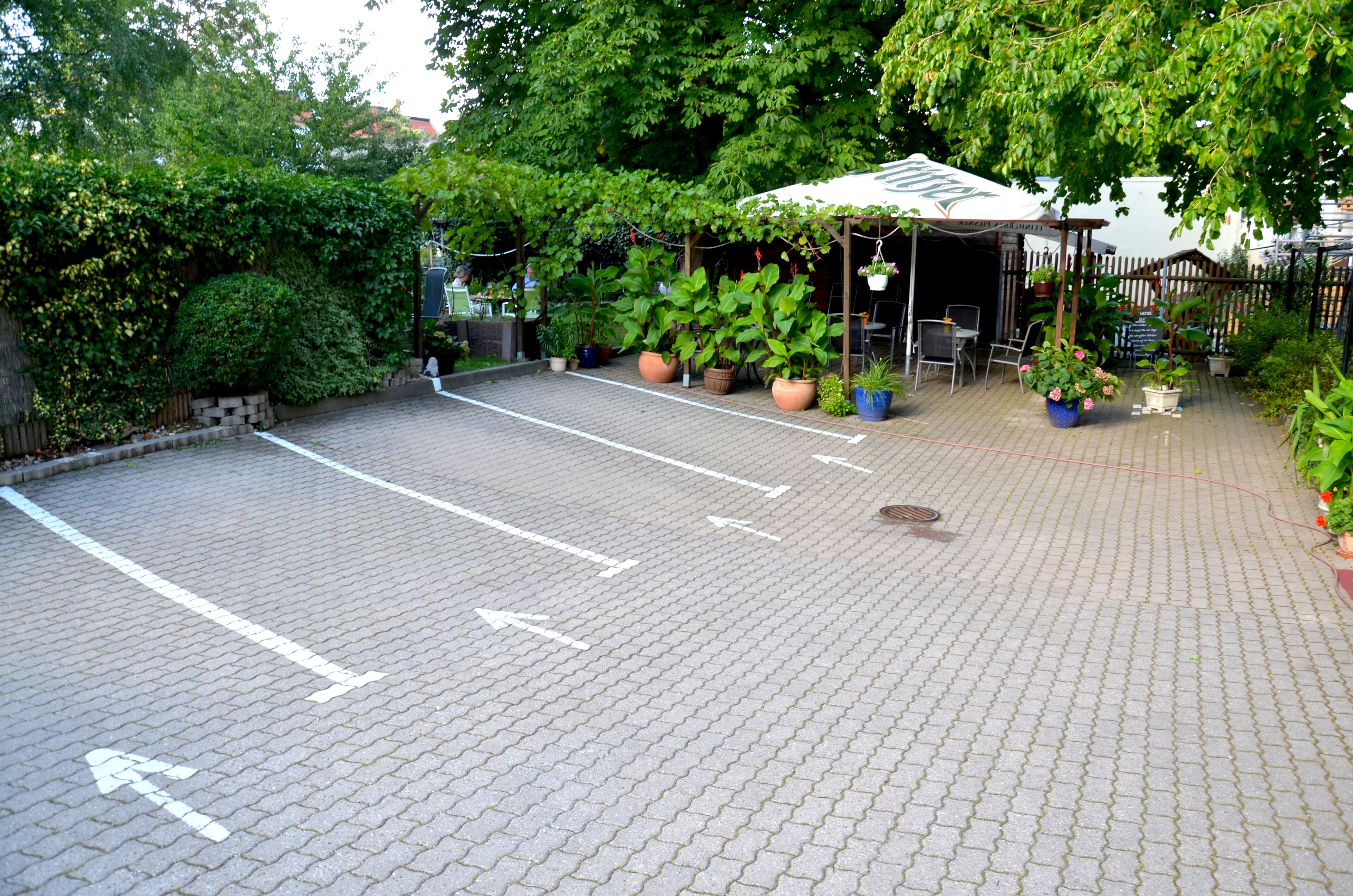 self-parking (surcharge) 8 per day