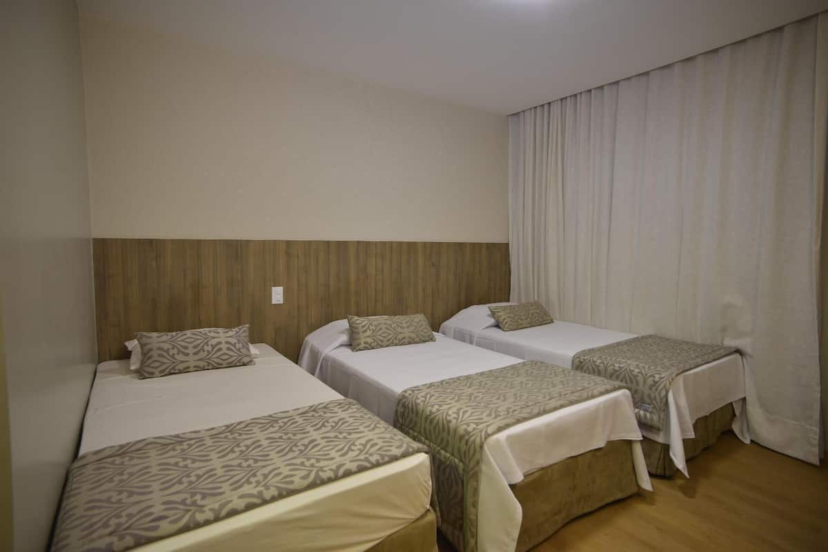 1 Schlafzimmer, Minibar, Zimmersafe, Schreibtisch