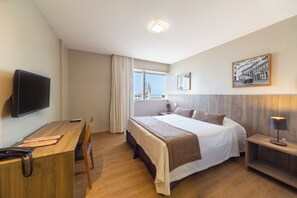 Minibar, in-room safe, desk, soundproofing - Marano Hotel (Salvador)