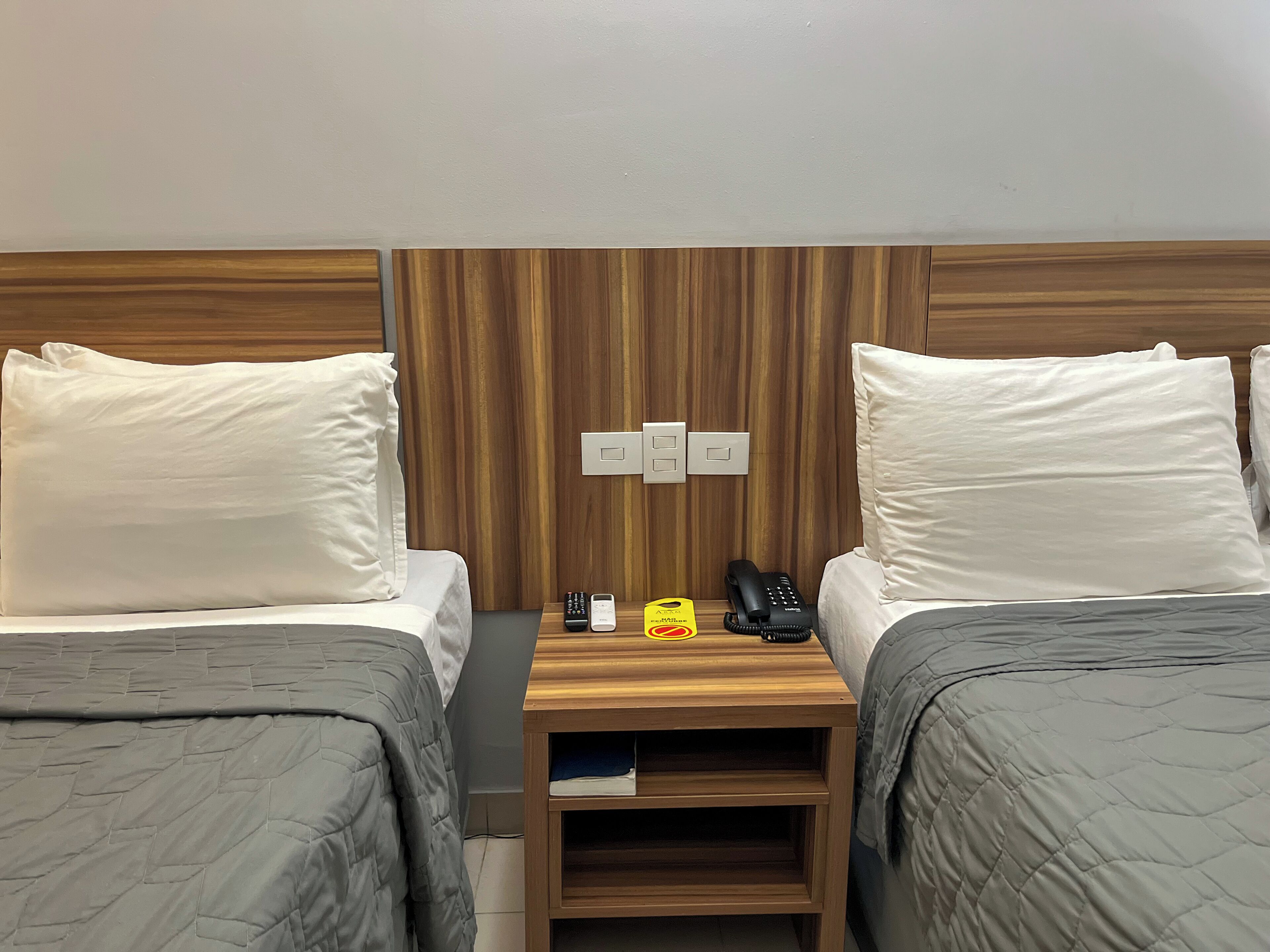 Rom – superior, sjøutsikt | Minibar, barnesenger (inkludert), wi-fi (inkludert) og sengetøy