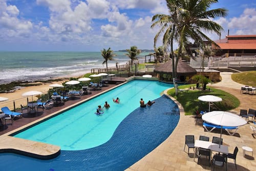 3 piscinas al aire libre, sombrillas, tumbonas