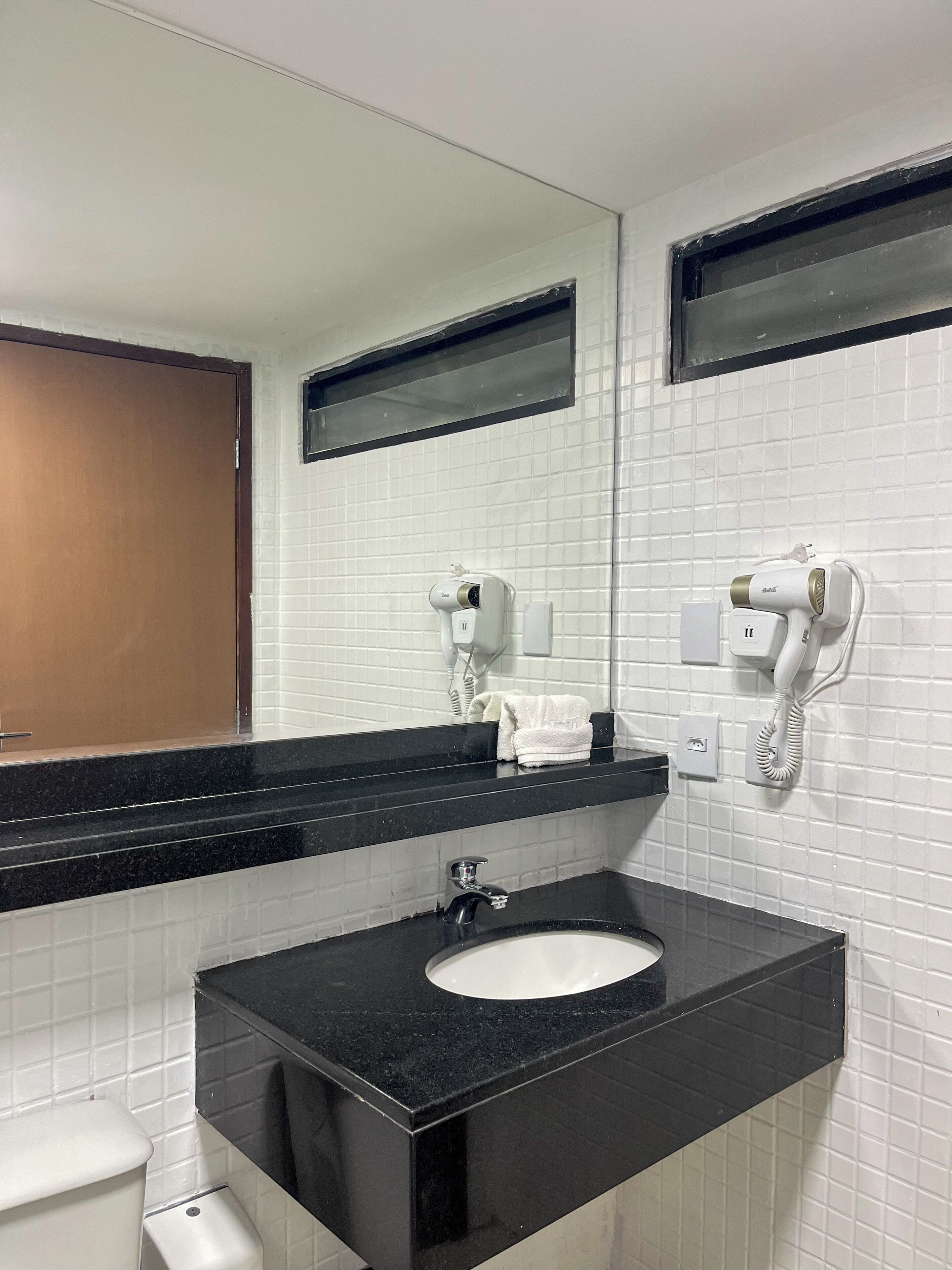 ห้องสแตนดาร์ด, วิวสวน | ห้องน้ำ | ฝักบัว, ของใช้ในห้องน้ำฟรี, ไดร์เป่าผม, ผ้าเช็ดตัว