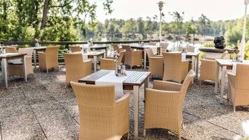 Tägliches inbegriffenes Frühstücksbuffet