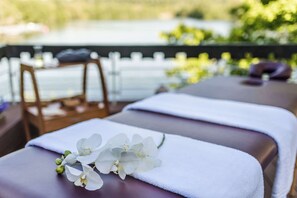 Reflexology, massage/treatment rooms, manicures and pedicures, massages