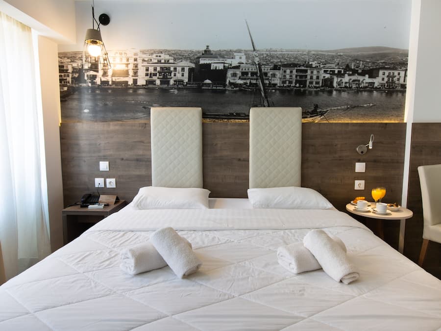 Classic Double or Twin Room | Desk, soundproofing, iron/ironing board, free WiFi