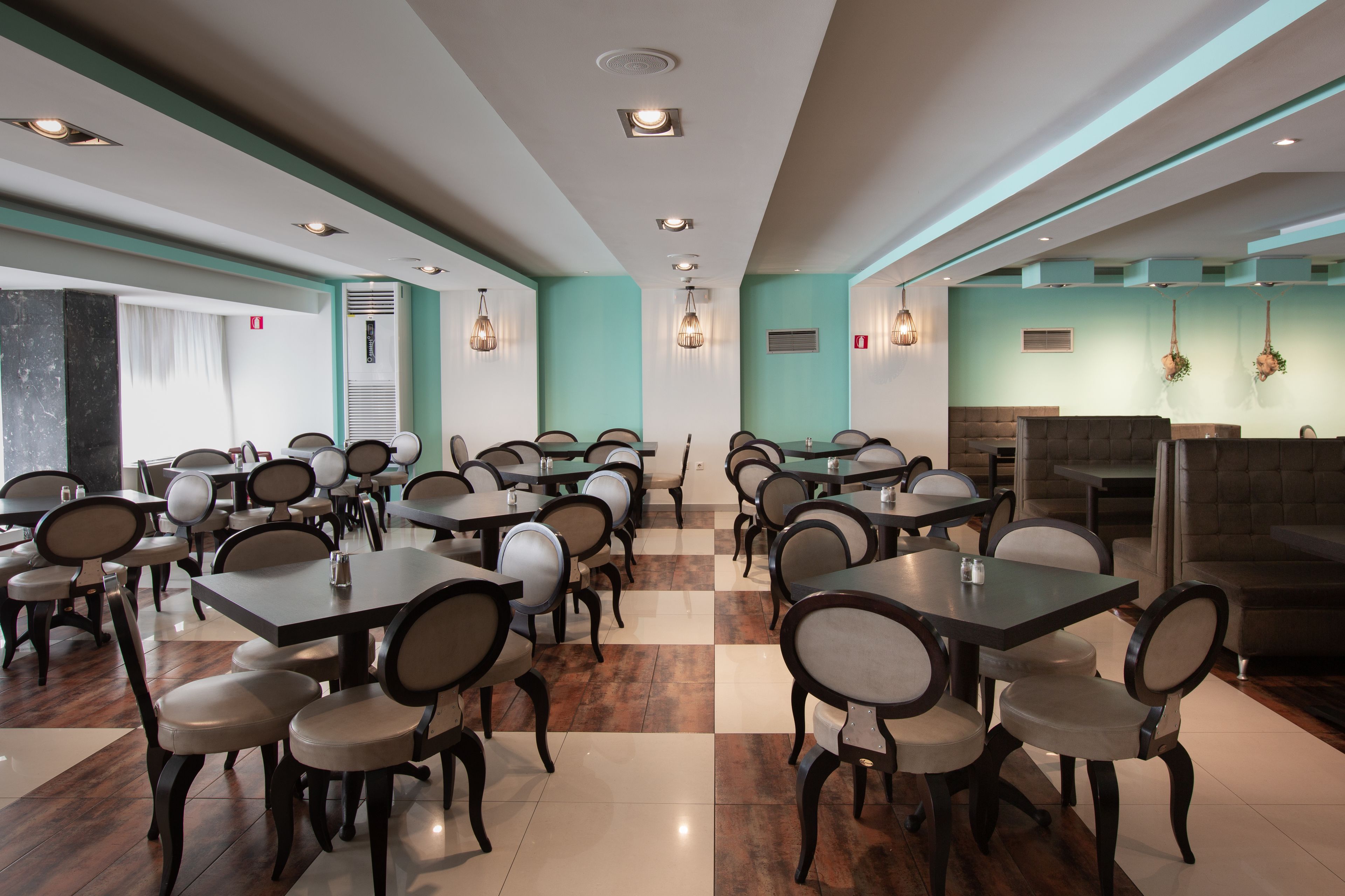 Desayuno con opciones de la cocina local todos los días (con cargo)