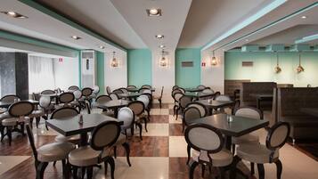 Daily local cuisine breakfast for a fee