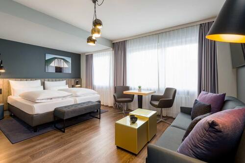 Apartment (no elevator) | Living area | 32-inch LCD TV with satellite channels, TV