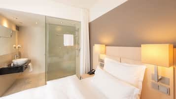 Superior Single Room | Hypo-allergenic bedding, in-room safe, desk, soundproofing