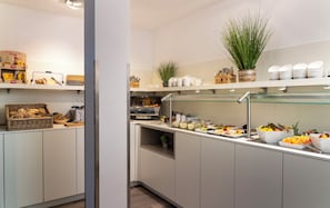 Daily buffet breakfast (EUR 12.9 per person)