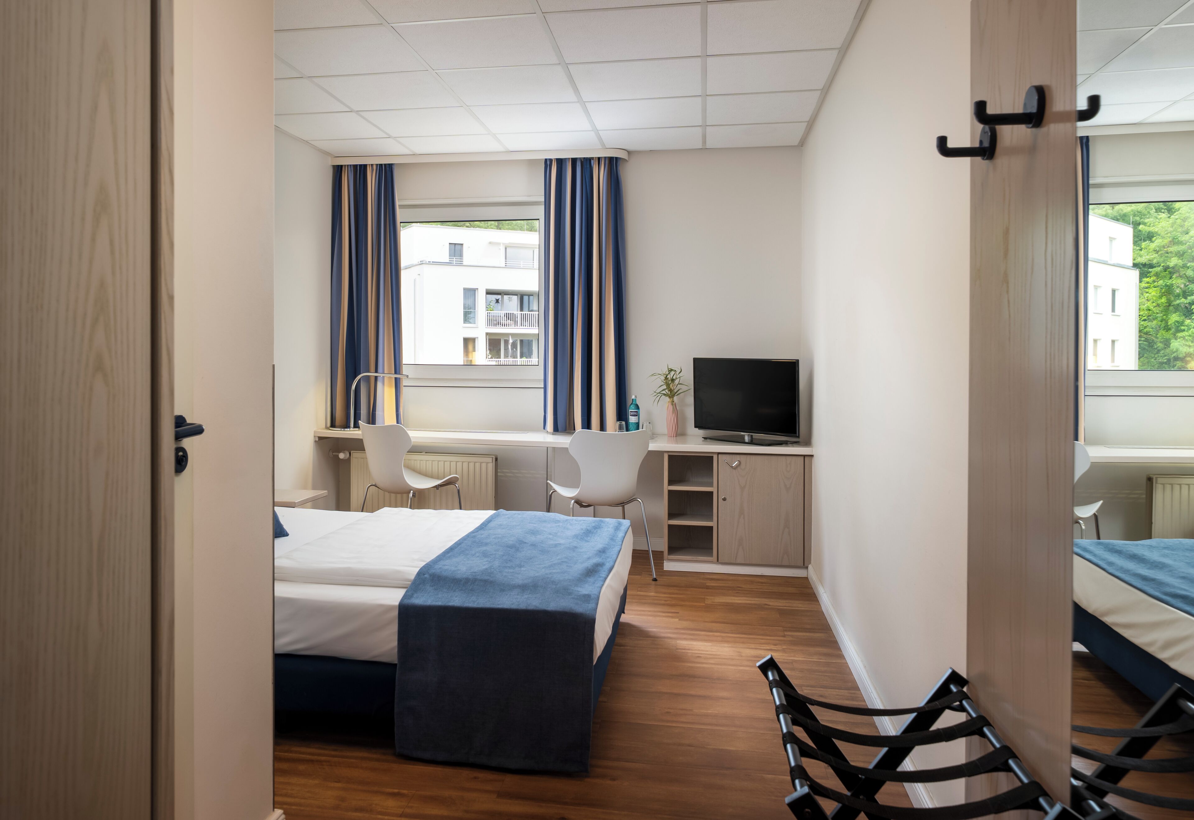 standard room | 1 bedroom, desk, blackout curtains, iron/ironing board