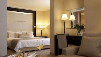 Executive suite, 1 slaapkamer, niet-roken, bubbelbad | Lakens van Egyptisch katoen, luxe beddengoed, Select Comfort-bedden